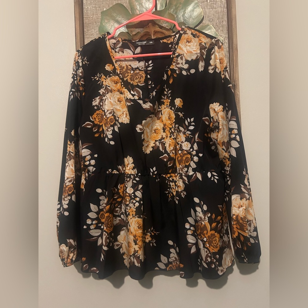 Shein Curve floral peplum blouse size 1XL
